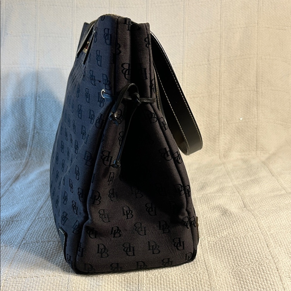 Dooney and Bourke Black and Gray Canvas Tote with Matching Key Ring and Pouch - Picture 5 of 10